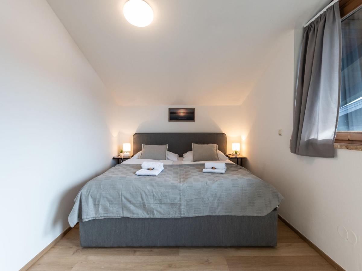 Apartment Alpenchalets - Zse203 By Interhome Zell am See Exterior photo